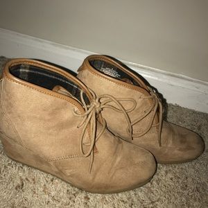 TAN BOOTIE WEDGES